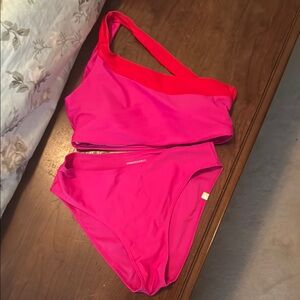 SummerSalt Stylish Pink One-Shoulder Bikini